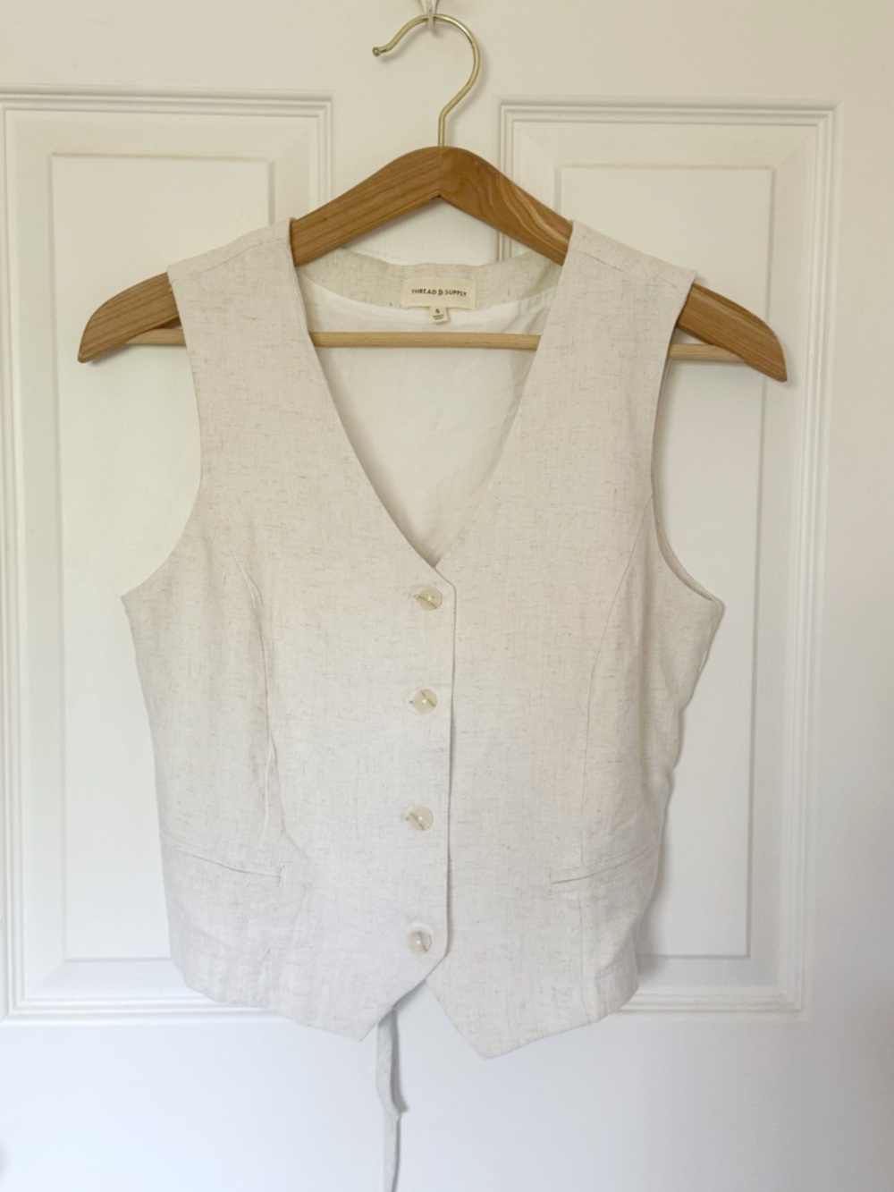 THREAD & SUPPLY
Dianda V Neck Vest